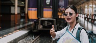 Mujer en la estación