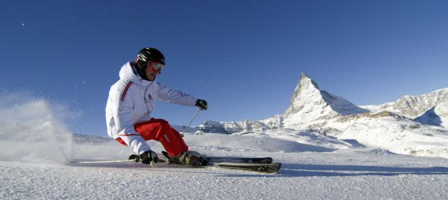 Esquiando en Zermatt junto al Cervino